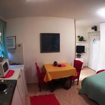 Mini Studio